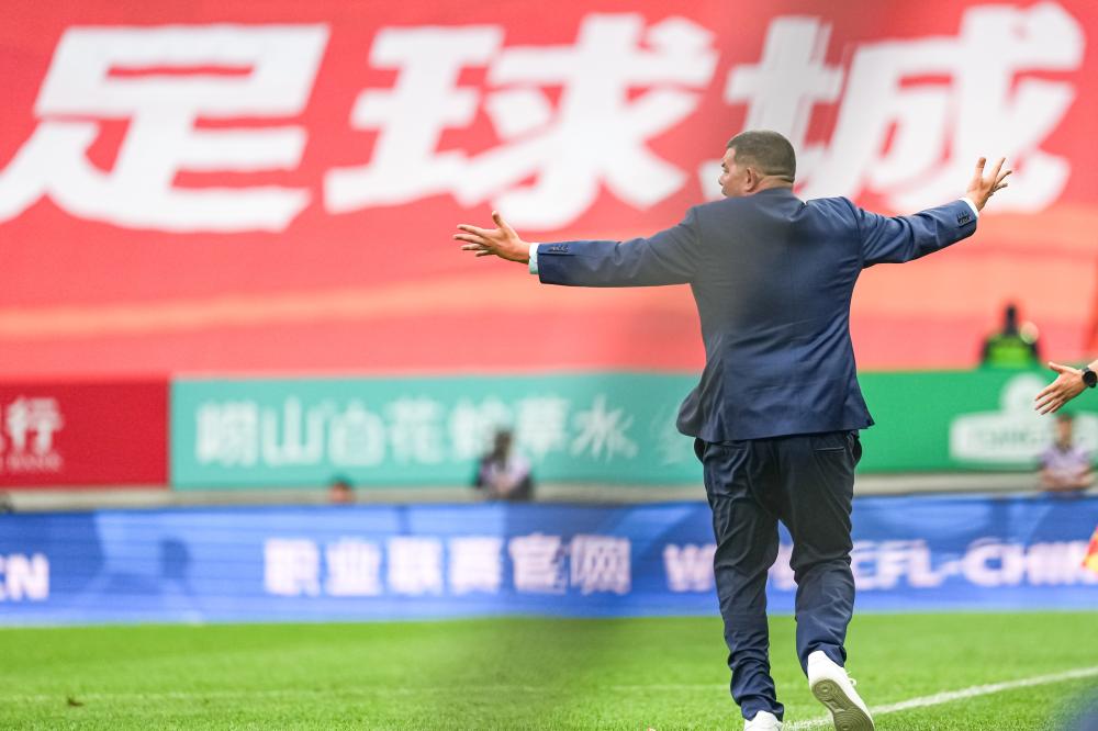 弗拉门戈主场鏖战帕尔梅拉斯强强对话上演巴甲焦点之夜胜负悬念引期待